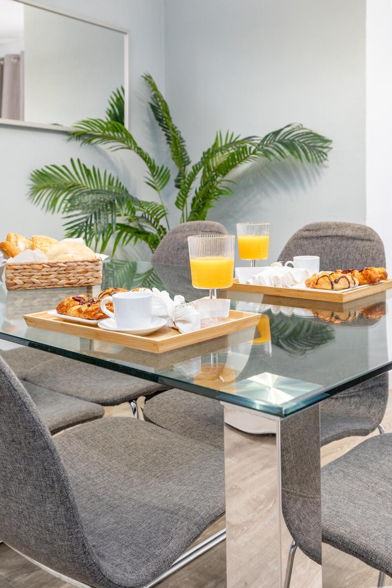 Travel Habitat Ayuntamiento Apartment Валенсия Екстериор снимка