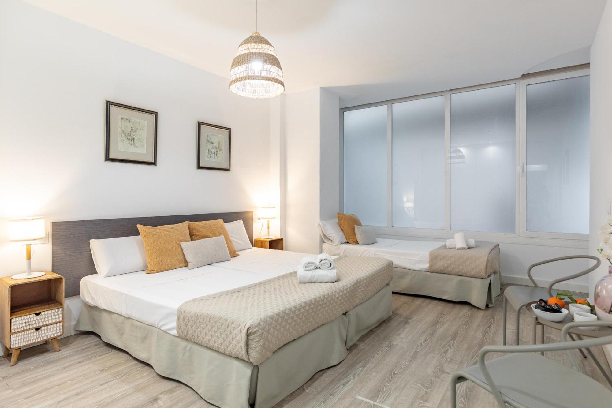 Travel Habitat Ayuntamiento Apartment Валенсия Екстериор снимка