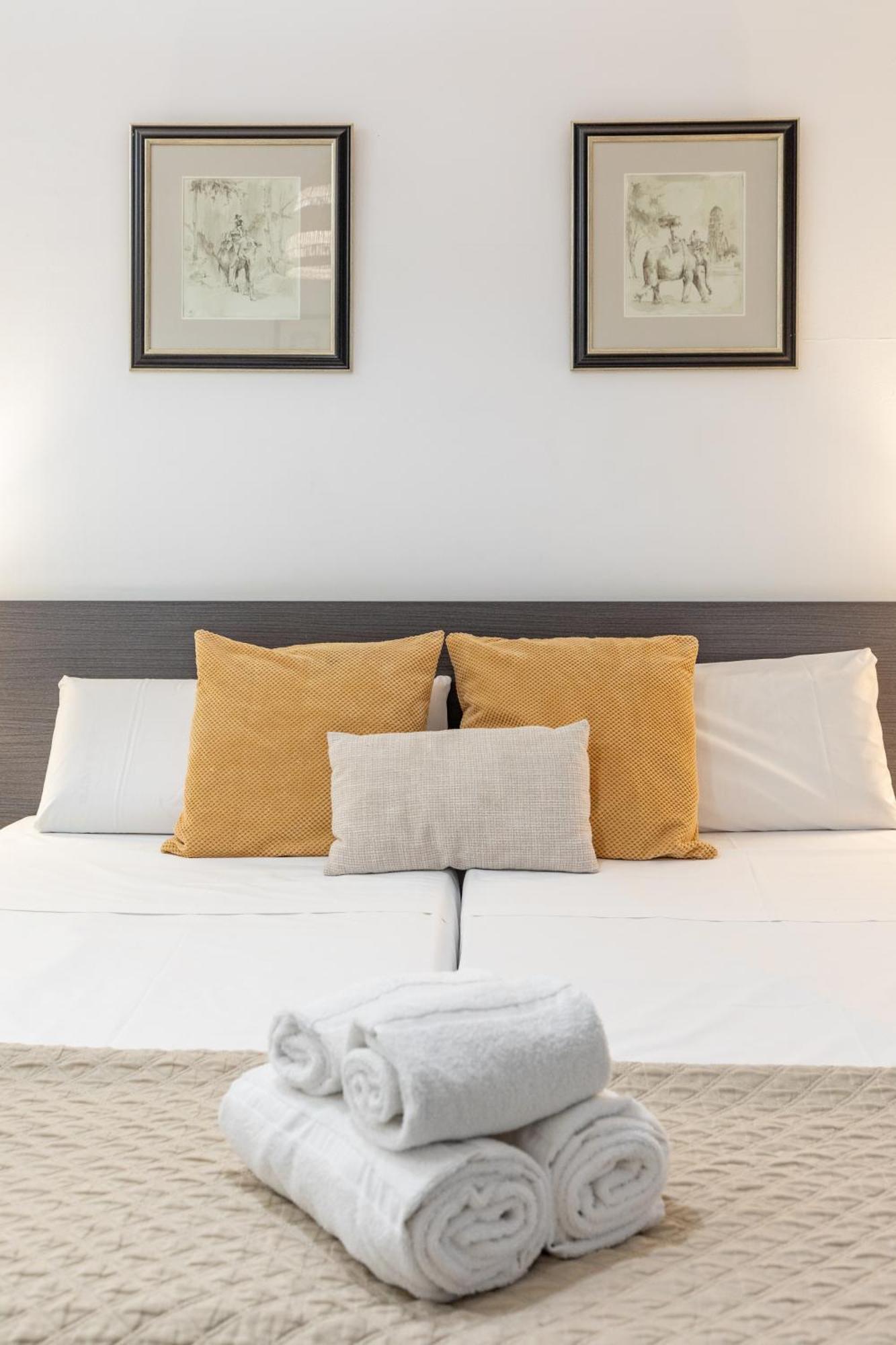 Travel Habitat Ayuntamiento Apartment Валенсия Екстериор снимка