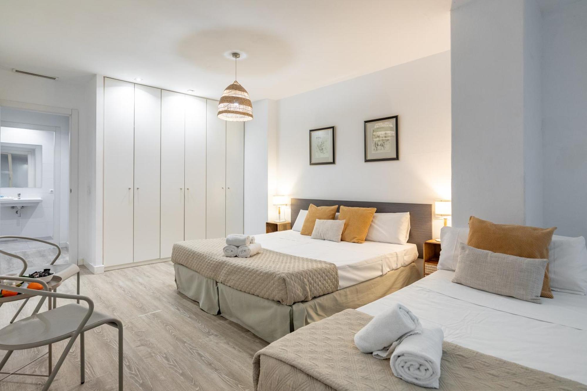 Travel Habitat Ayuntamiento Apartment Валенсия Екстериор снимка