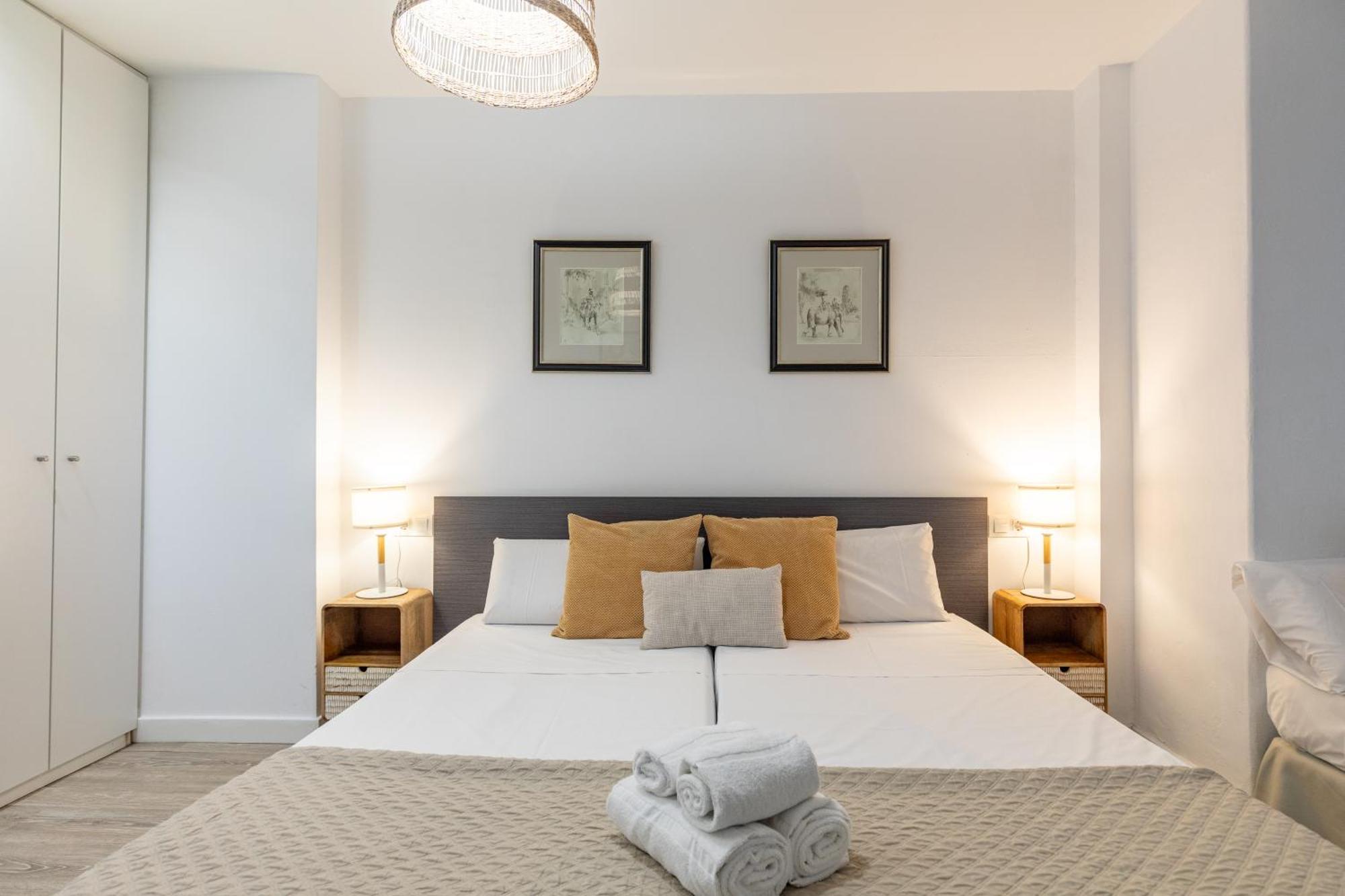 Travel Habitat Ayuntamiento Apartment Валенсия Екстериор снимка