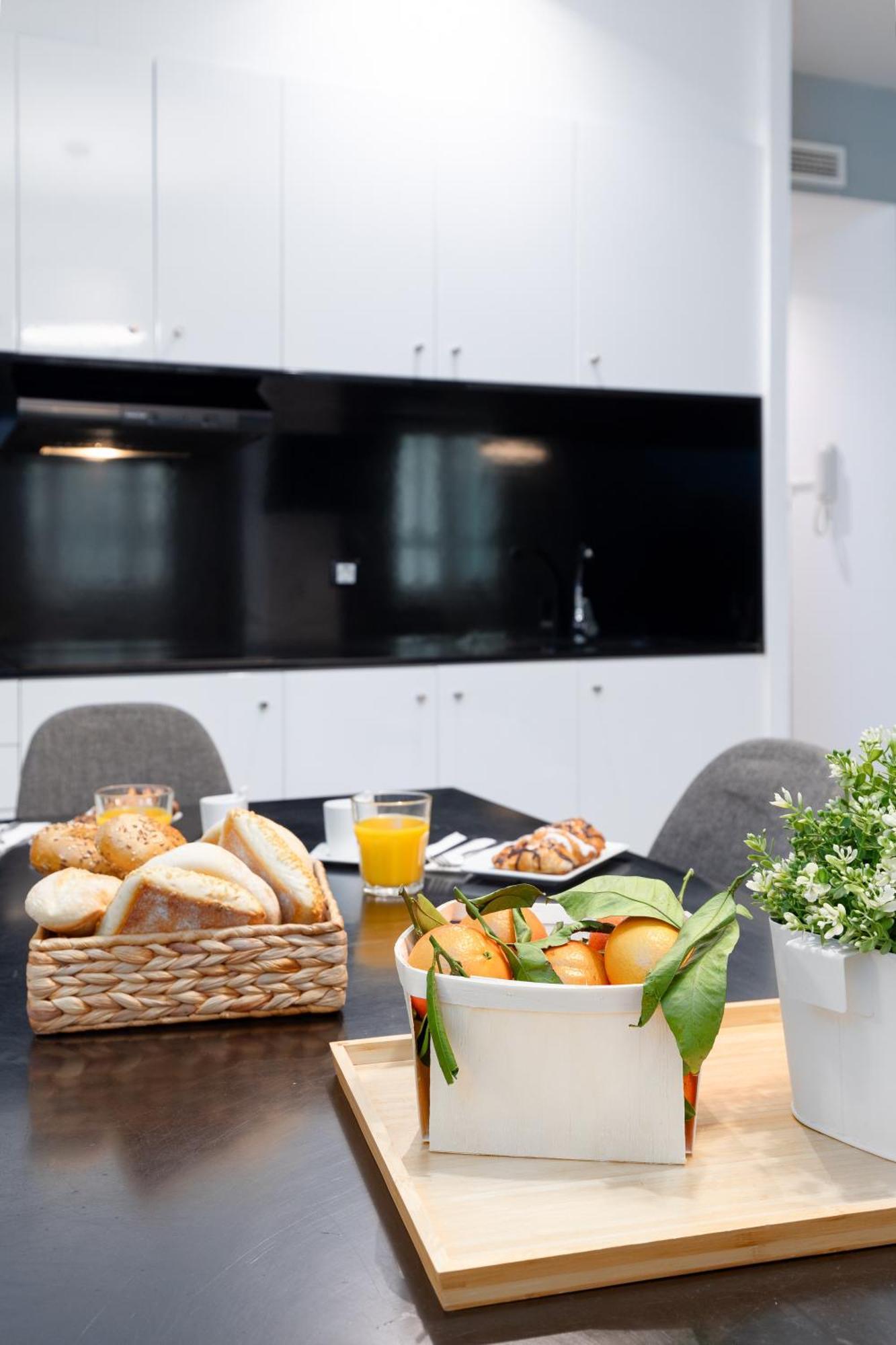 Travel Habitat Ayuntamiento Apartment Валенсия Екстериор снимка